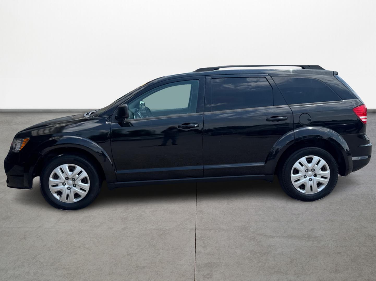 2016 Dodge Journey SE (3C4PDCAB7GT) with an 2.4L L4 DOHC 16V engine, 4A transmission, located at 16710 Clay Rd., Houston, TX, 77084, (281) 859-7900, 29.834864, -95.656166 - Photo#7