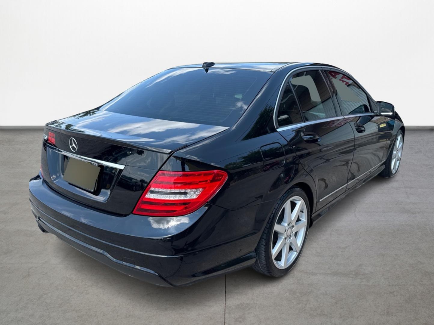 2014 Mercedes-Benz C-Class C250 Luxury Sedan (WDDGF4HBXEA) with an 3.0L V6 DOHC 16V engine, 7-Speed Automatic transmission, located at 16710 Clay Rd., Houston, TX, 77084, (281) 859-7900, 29.834864, -95.656166 - Photo#4