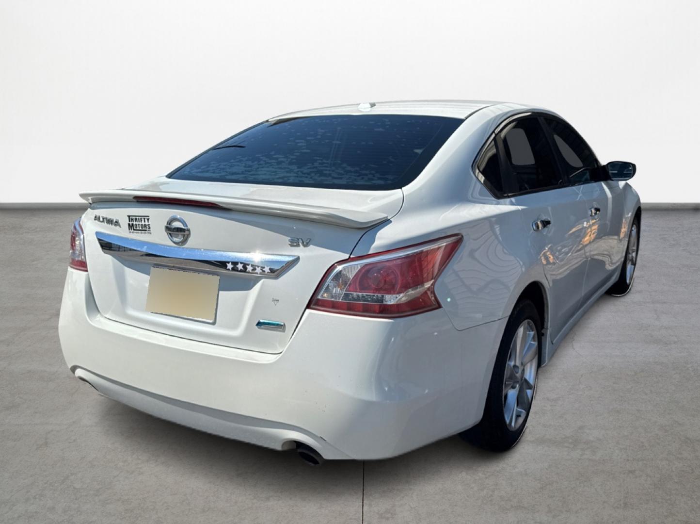 2013 Nissan Altima 2.5 S (1N4AL3AP9DN) with an 2.5L L4 DOHC 16V engine, located at 16710 Clay Rd., Houston, TX, 77084, (281) 859-7900, 29.834864, -95.656166 - Photo#4