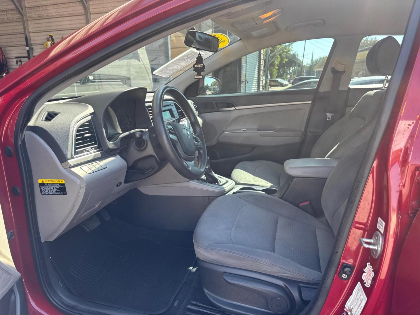 2017 Hyundai Elantra SE 6AT (KMHD74LF7HU) with an 1.8L L4 DOHC 16V engine, 6A transmission, located at 16710 Clay Rd., Houston, TX, 77084, (281) 859-7900, 29.834864, -95.656166 - Photo#8