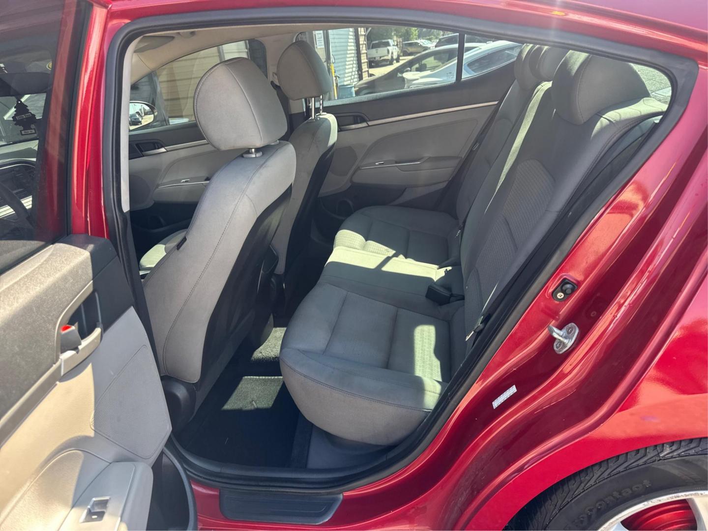 2017 Hyundai Elantra SE 6AT (KMHD74LF7HU) with an 1.8L L4 DOHC 16V engine, 6A transmission, located at 16710 Clay Rd., Houston, TX, 77084, (281) 859-7900, 29.834864, -95.656166 - Photo#9