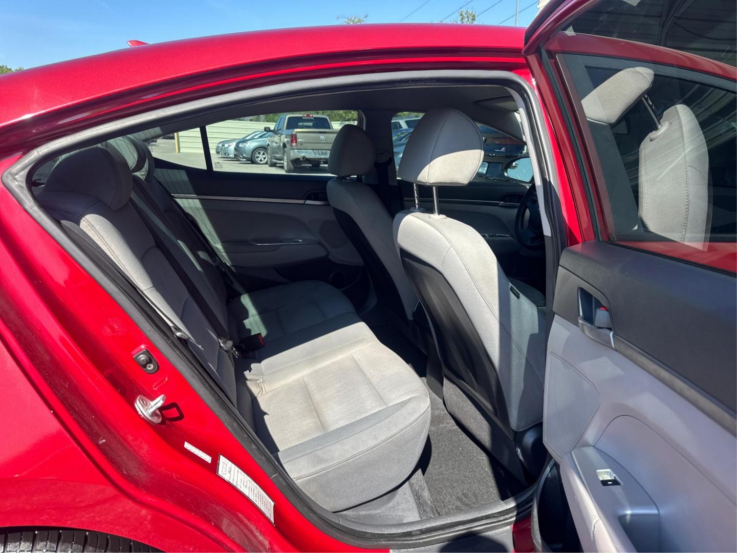 2017 Hyundai Elantra SE 6AT (KMHD74LF7HU) with an 1.8L L4 DOHC 16V engine, 6A transmission, located at 16710 Clay Rd., Houston, TX, 77084, (281) 859-7900, 29.834864, -95.656166 - Photo#11