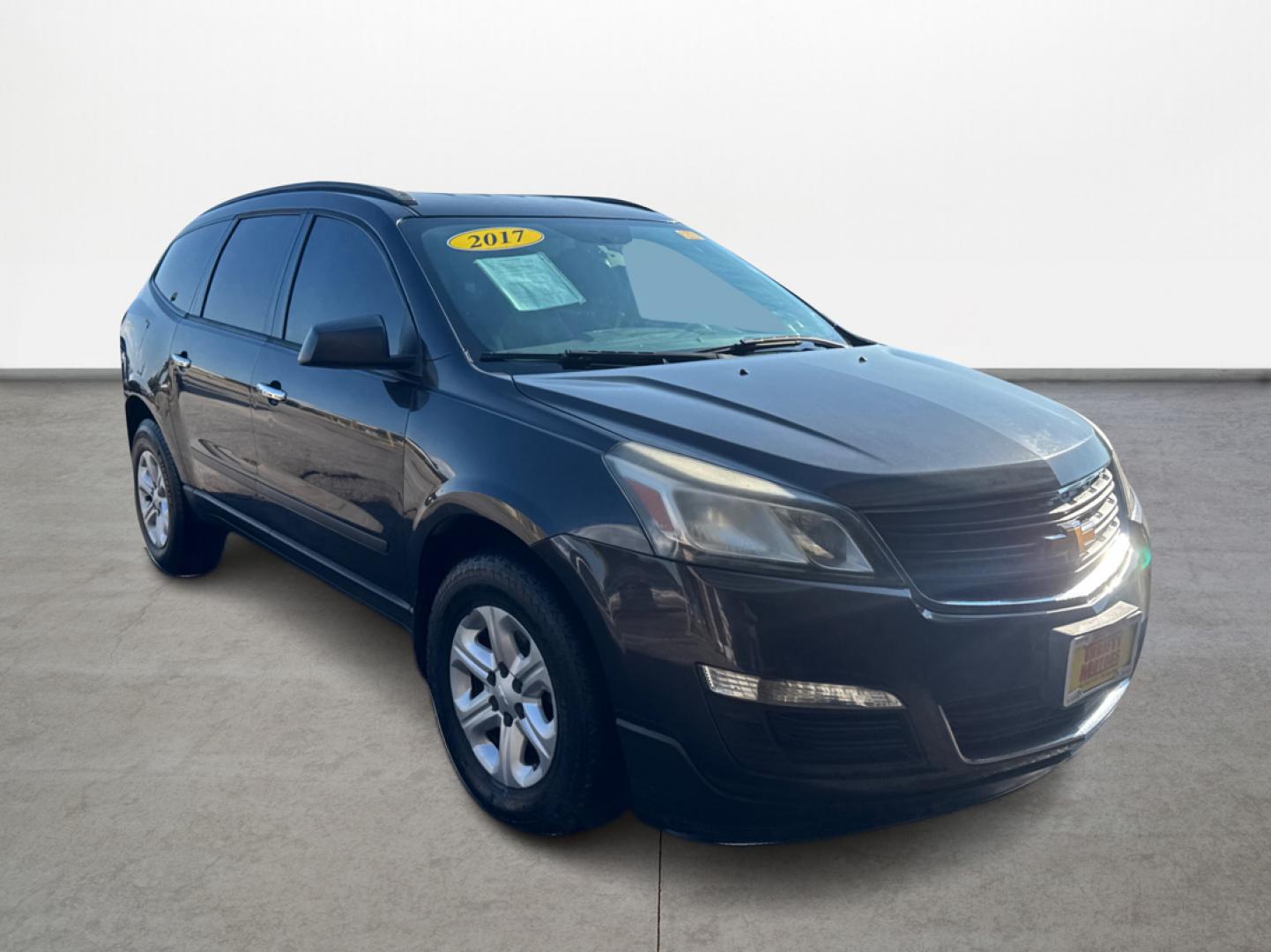 2017 Chevrolet Traverse LS FWD w/PDC (1GNKRFED7HJ) with an 3.6L V6 DOHC 24V engine, 6A transmission, located at 16710 Clay Rd., Houston, TX, 77084, (281) 859-7900, 29.834864, -95.656166 - Photo#2