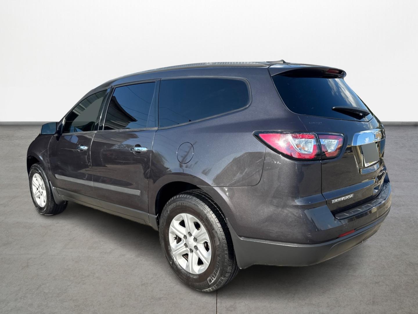 2017 Chevrolet Traverse LS FWD w/PDC (1GNKRFED7HJ) with an 3.6L V6 DOHC 24V engine, 6A transmission, located at 16710 Clay Rd., Houston, TX, 77084, (281) 859-7900, 29.834864, -95.656166 - Photo#6