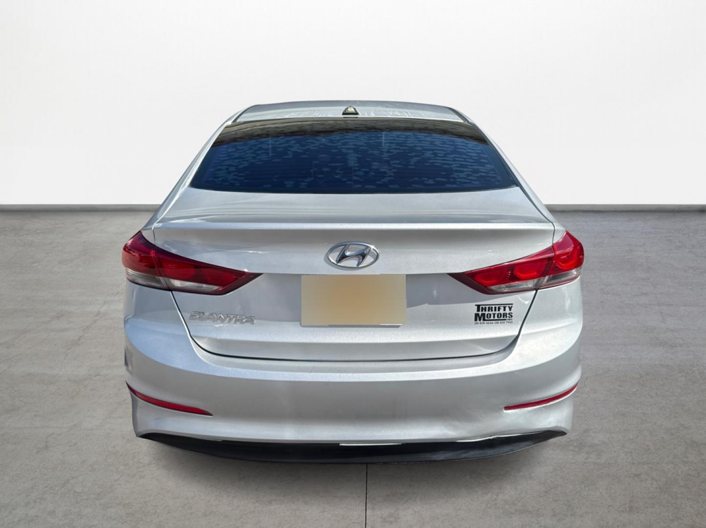 2018 Hyundai Elantra Limited (5NPD84LF1JH) with an 1.8L L4 DOHC 16V engine, 6A transmission, located at 16710 Clay Rd., Houston, TX, 77084, (281) 859-7900, 29.834864, -95.656166 - Photo#5