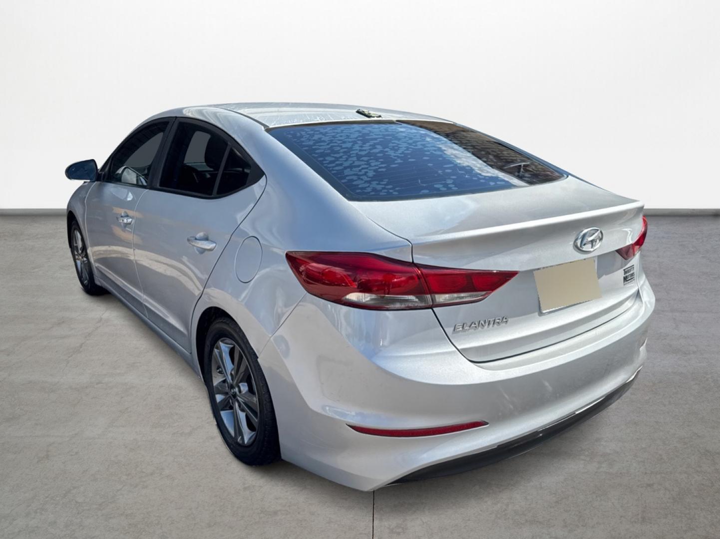 2018 Hyundai Elantra Limited (5NPD84LF1JH) with an 1.8L L4 DOHC 16V engine, 6A transmission, located at 16710 Clay Rd., Houston, TX, 77084, (281) 859-7900, 29.834864, -95.656166 - Photo#6