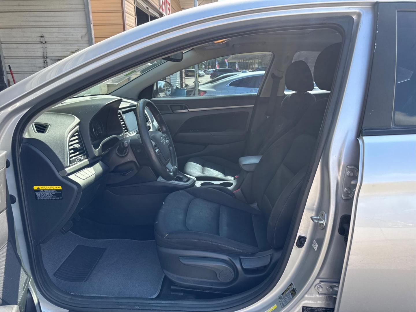 2018 Hyundai Elantra Limited (5NPD84LF1JH) with an 1.8L L4 DOHC 16V engine, 6A transmission, located at 16710 Clay Rd., Houston, TX, 77084, (281) 859-7900, 29.834864, -95.656166 - Photo#15
