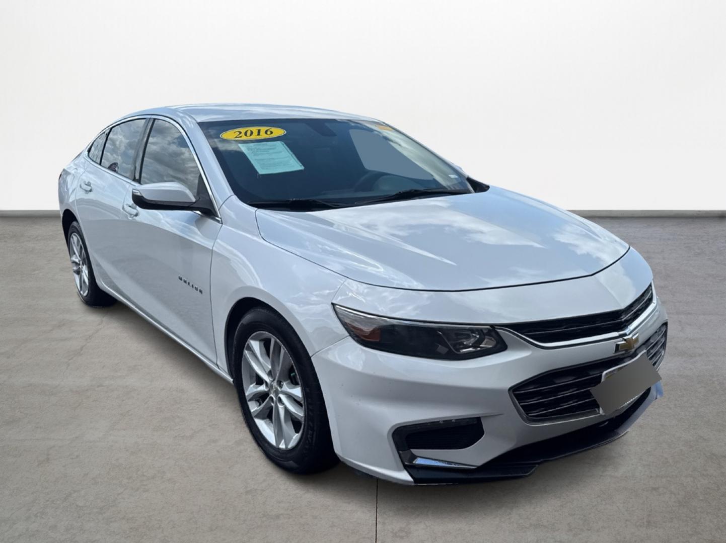2016 Chevrolet Malibu 1LT (1G1ZE5ST2GF) with an 1.5L L4 DOHC 16V engine, 6A transmission, located at 16710 Clay Rd., Houston, TX, 77084, (281) 859-7900, 29.834864, -95.656166 - Photo#2