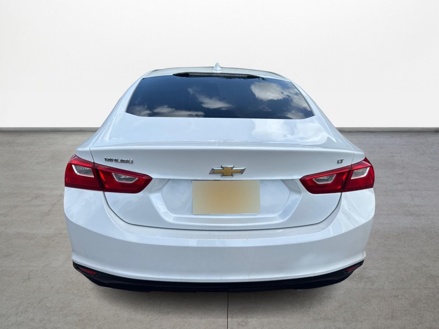 2016 Chevrolet Malibu 1LT (1G1ZE5ST2GF) with an 1.5L L4 DOHC 16V engine, 6A transmission, located at 16710 Clay Rd., Houston, TX, 77084, (281) 859-7900, 29.834864, -95.656166 - Photo#5