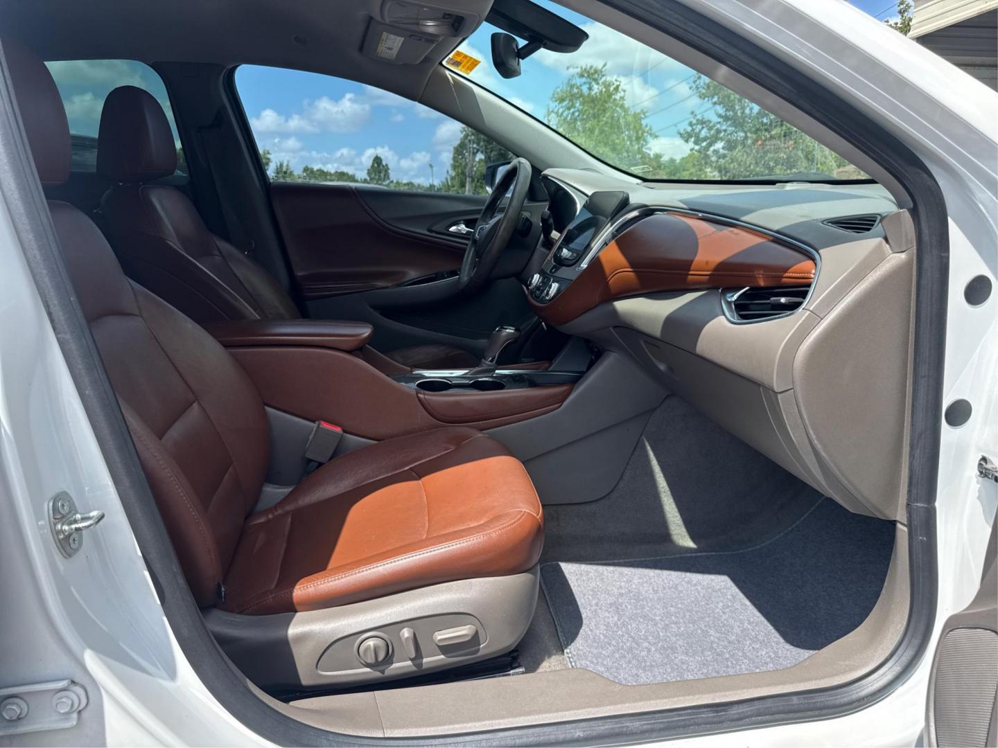 2016 Chevrolet Malibu 1LT (1G1ZE5ST2GF) with an 1.5L L4 DOHC 16V engine, 6A transmission, located at 16710 Clay Rd., Houston, TX, 77084, (281) 859-7900, 29.834864, -95.656166 - Photo#10