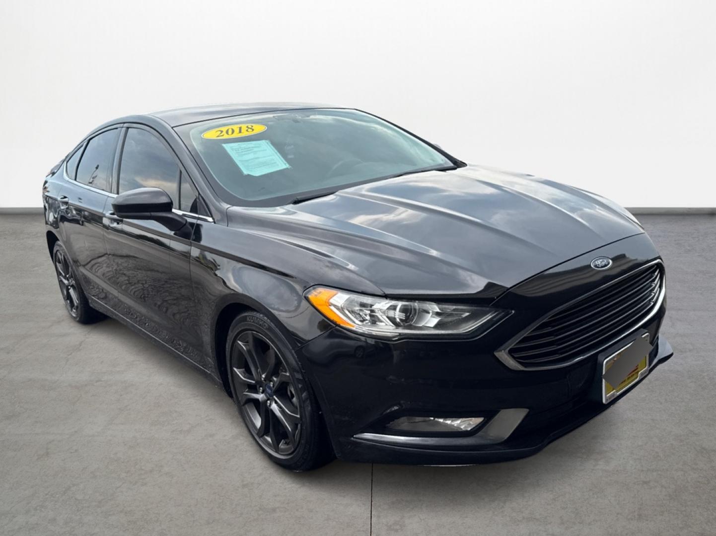 2018 Ford Fusion S (3FA6P0G71JR) with an 2.5L L4 DOHC 16V engine, 6A transmission, located at 16710 Clay Rd., Houston, TX, 77084, (281) 859-7900, 29.834864, -95.656166 - Photo#1
