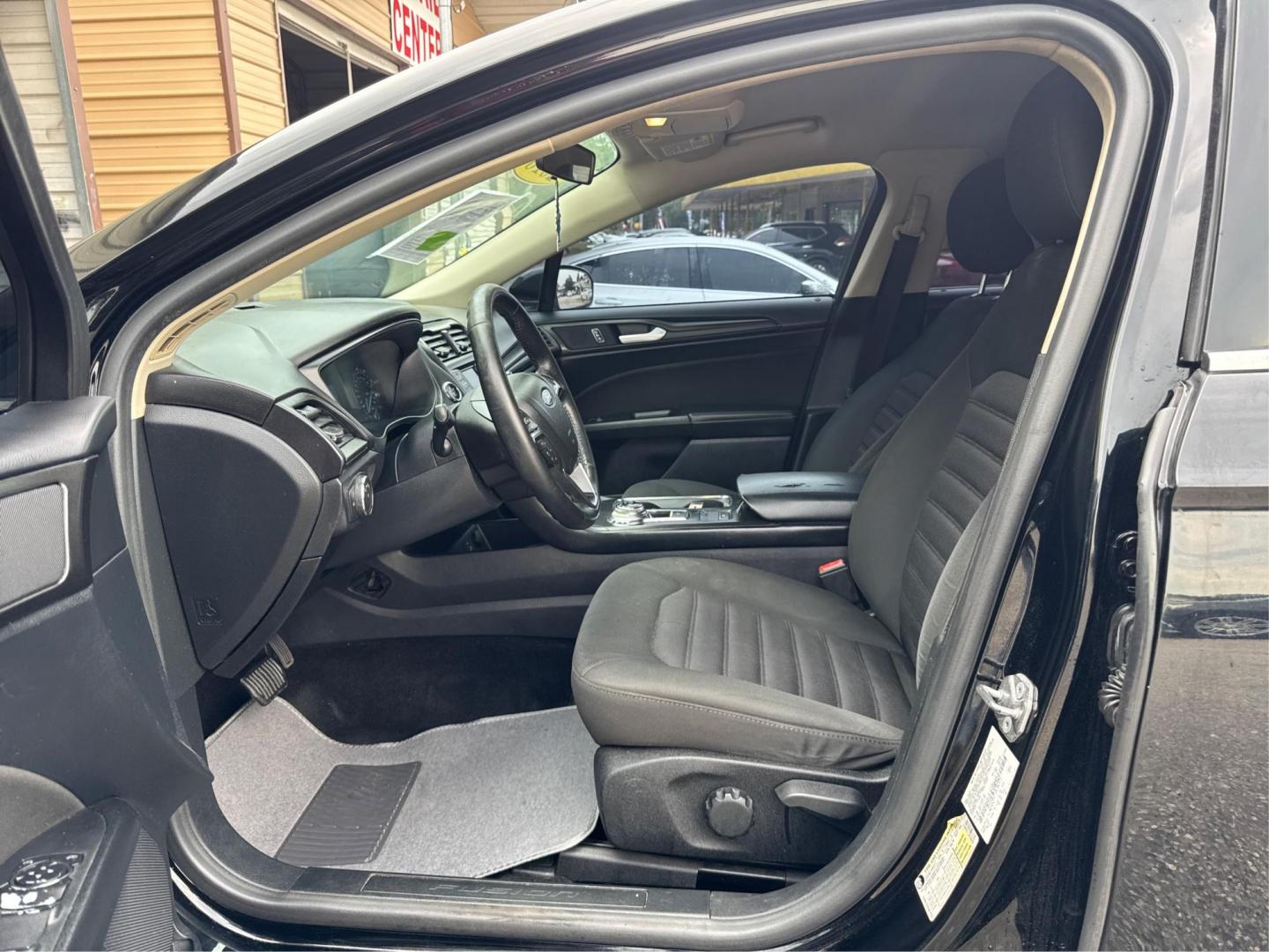 2018 Ford Fusion S (3FA6P0G71JR) with an 2.5L L4 DOHC 16V engine, 6A transmission, located at 16710 Clay Rd., Houston, TX, 77084, (281) 859-7900, 29.834864, -95.656166 - Photo#10