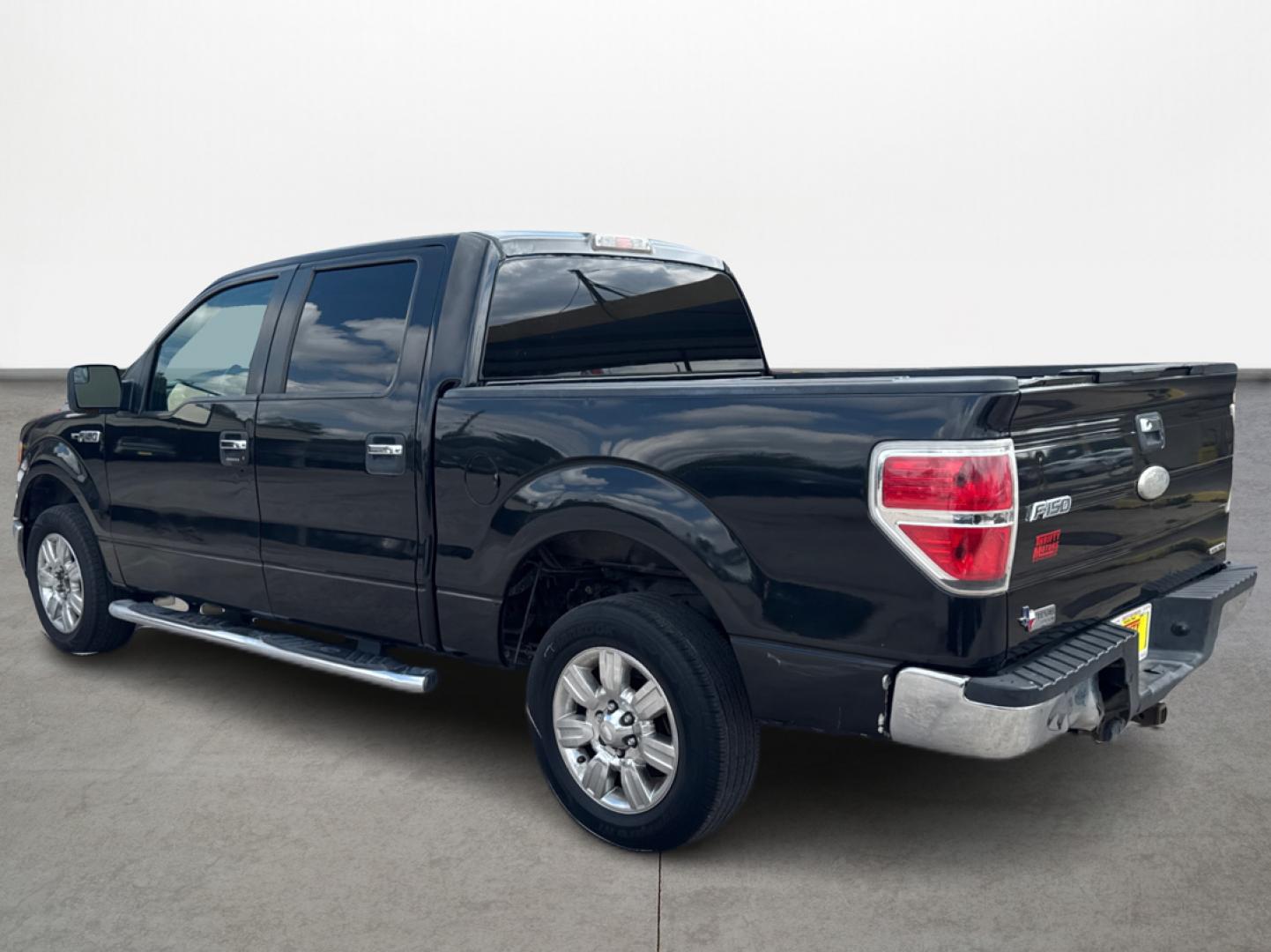 2012 Ford F-150 FX2 SuperCrew 5.5-ft. Bed 2WD (1FTFW1CF4CK) with an 5.0L V8 engine, 6-Speed Automatic transmission, located at 16710 Clay Rd., Houston, TX, 77084, (281) 859-7900, 29.834864, -95.656166 - Photo#6