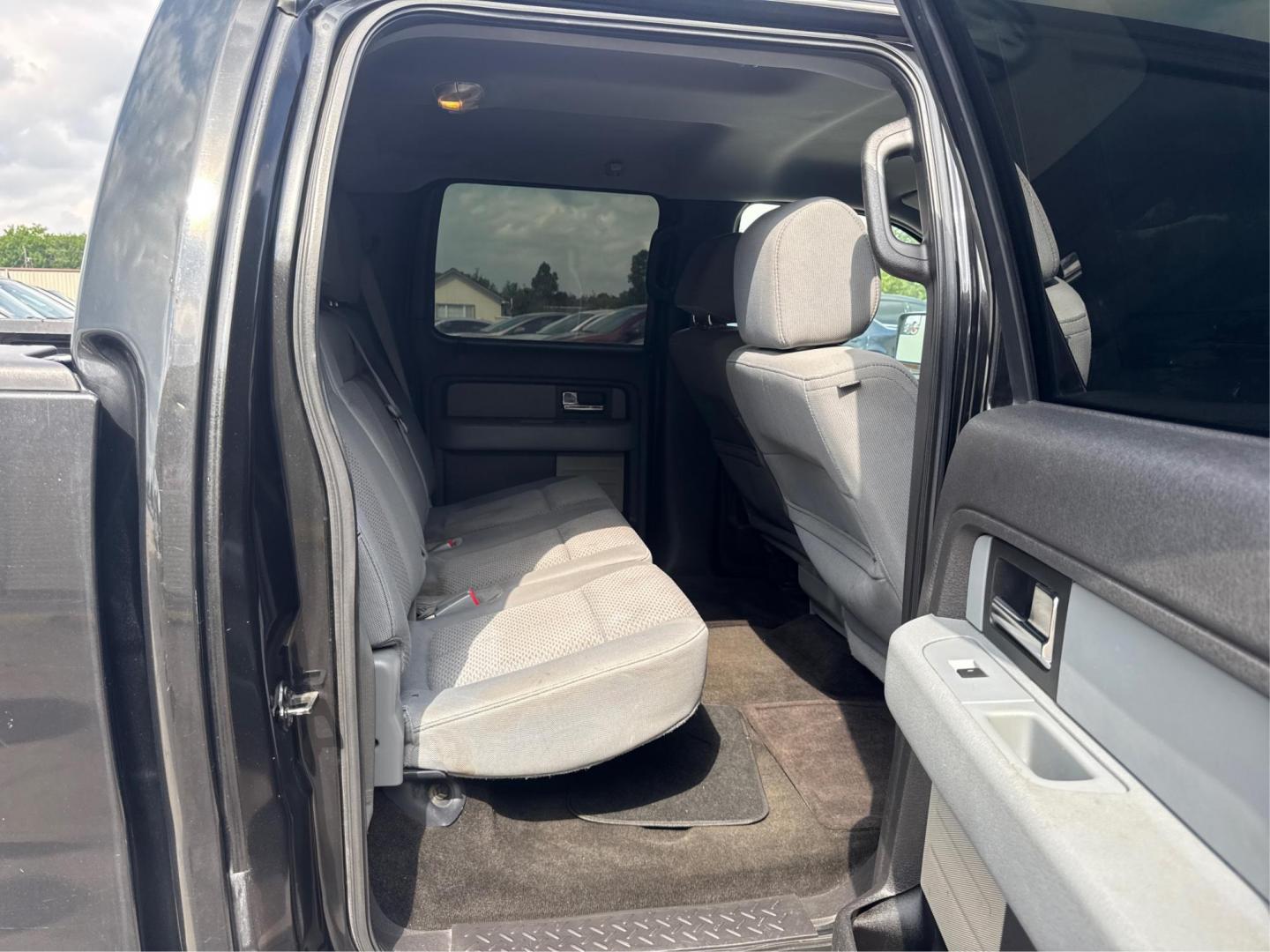 2012 Ford F-150 FX2 SuperCrew 5.5-ft. Bed 2WD (1FTFW1CF4CK) with an 5.0L V8 engine, 6-Speed Automatic transmission, located at 16710 Clay Rd., Houston, TX, 77084, (281) 859-7900, 29.834864, -95.656166 - Photo#10