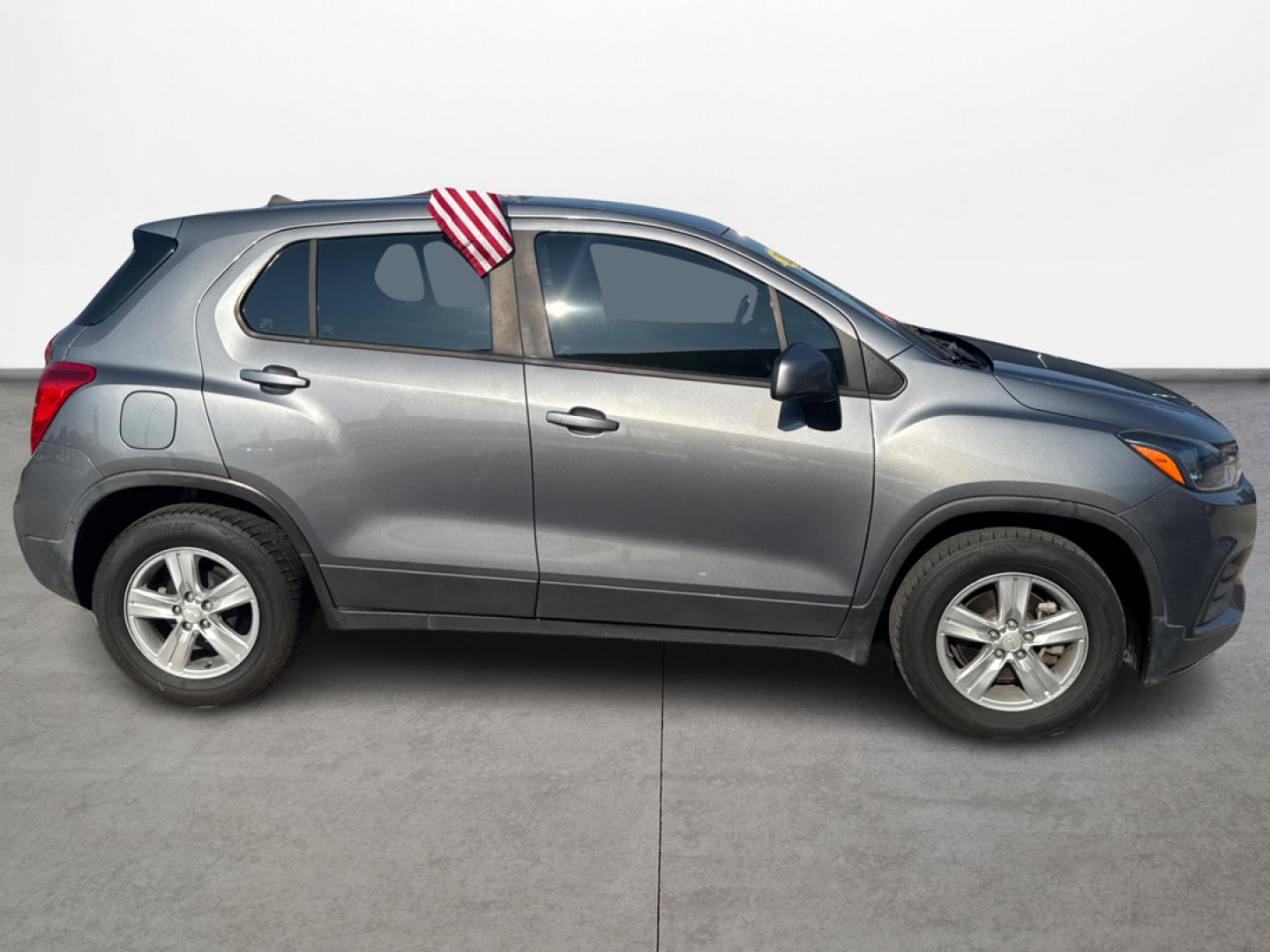 2020 Chevrolet Trax LS FWD (3GNCJKSB8LL) with an 1.4L L4 DOHC 16V engine, 6A transmission, located at 16710 Clay Rd., Houston, TX, 77084, (281) 859-7900, 29.834864, -95.656166 - Photo#3