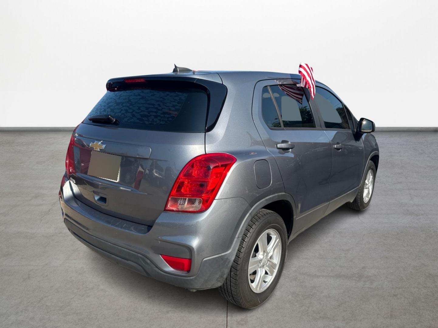 2020 Chevrolet Trax LS FWD (3GNCJKSB8LL) with an 1.4L L4 DOHC 16V engine, 6A transmission, located at 16710 Clay Rd., Houston, TX, 77084, (281) 859-7900, 29.834864, -95.656166 - Photo#4
