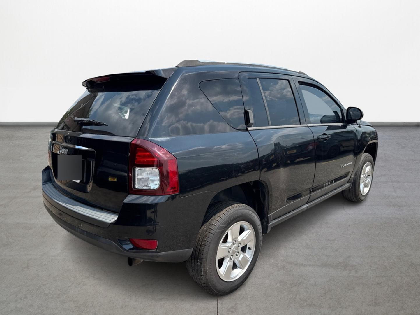 2014 Jeep Compass Sport FWD (1C4NJCBA6ED) with an 2.0L L4 DOHC 16V engine, located at 16710 Clay Rd., Houston, TX, 77084, (281) 859-7900, 29.834864, -95.656166 - Photo#4
