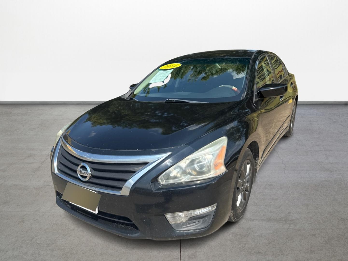 2014 Nissan Altima 2.5 SL (1N4AL3AP5EN) with an 2.5L L4 DOHC 16V engine, Continuously Variable Transmission transmission, located at 16710 Clay Rd., Houston, TX, 77084, (281) 859-7900, 29.834864, -95.656166 - Photo#0