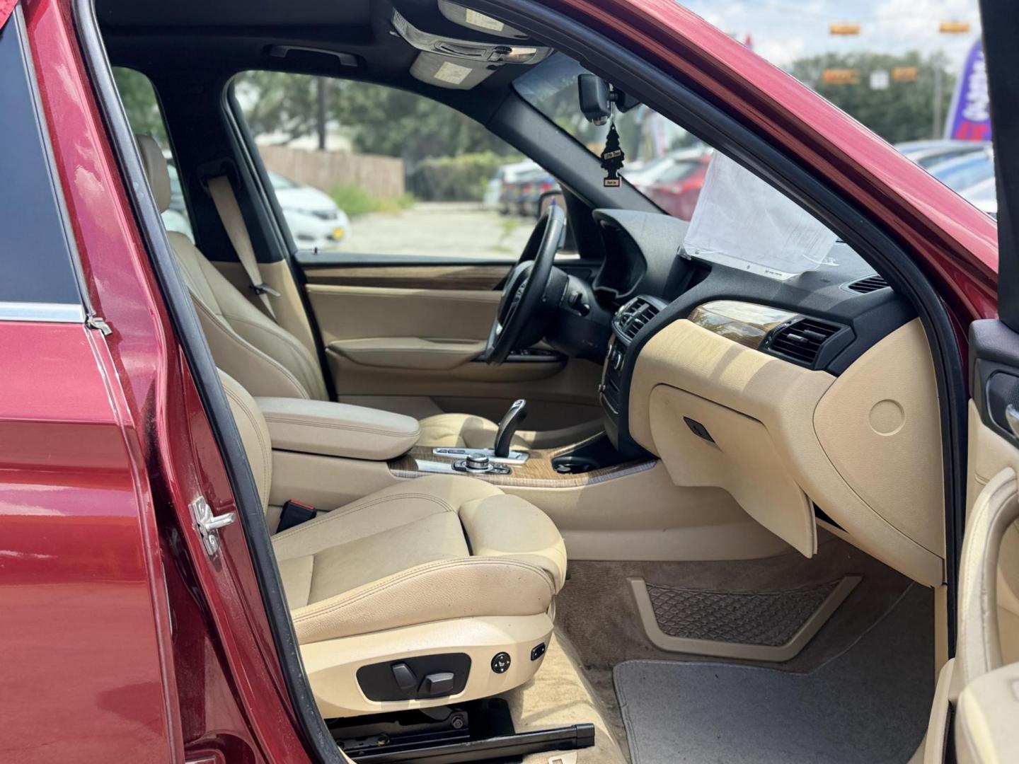 2013 BMW X3 xDrive28i (5UXWX9C54D0) with an 3.0L L6 DOHC 24V engine, 8-Speed Automatic transmission, located at 16710 Clay Rd., Houston, TX, 77084, (281) 859-7900, 29.834864, -95.656166 - Photo#11