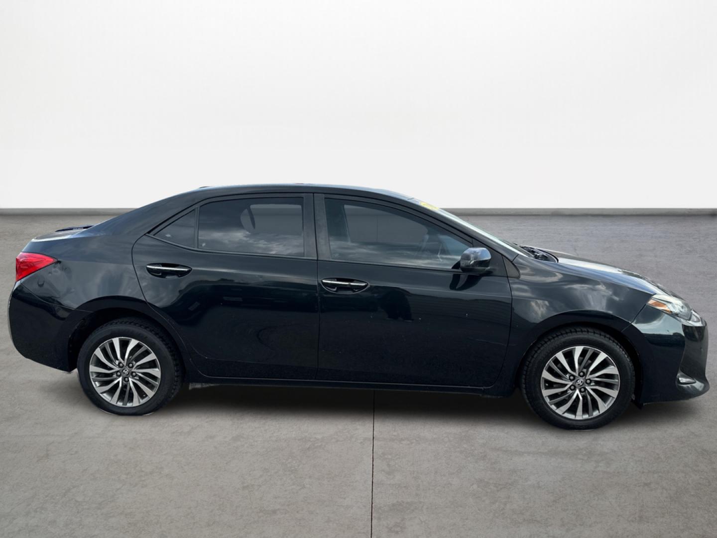 2019 Toyota Corolla L CVT (5YFBURHE7KP) with an 1.8L L4 DOHC 16V engine, CVT transmission, located at 16710 Clay Rd., Houston, TX, 77084, (281) 859-7900, 29.834864, -95.656166 - Photo#3