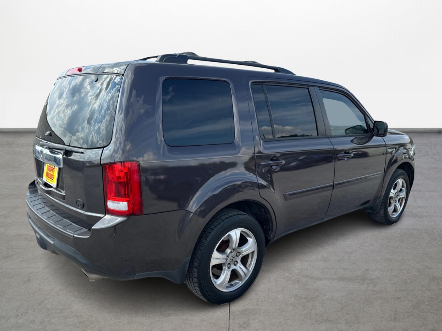 2013 Honda Pilot EX 2WD 5-Spd AT (5FNYF3H45DB) with an 3.5L V6 SOHC 24V engine, 5-Speed Automatic transmission, located at 16710 Clay Rd., Houston, TX, 77084, (281) 859-7900, 29.834864, -95.656166 - Photo#4
