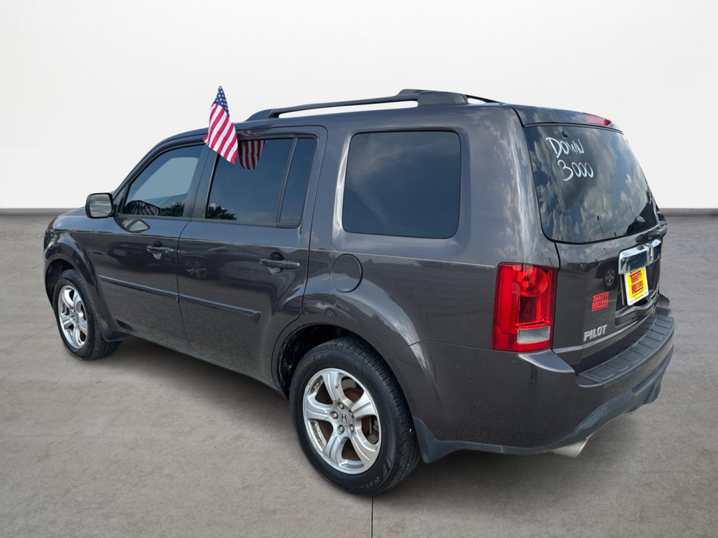 2013 Honda Pilot EX 2WD 5-Spd AT (5FNYF3H45DB) with an 3.5L V6 SOHC 24V engine, 5-Speed Automatic transmission, located at 16710 Clay Rd., Houston, TX, 77084, (281) 859-7900, 29.834864, -95.656166 - Photo#6