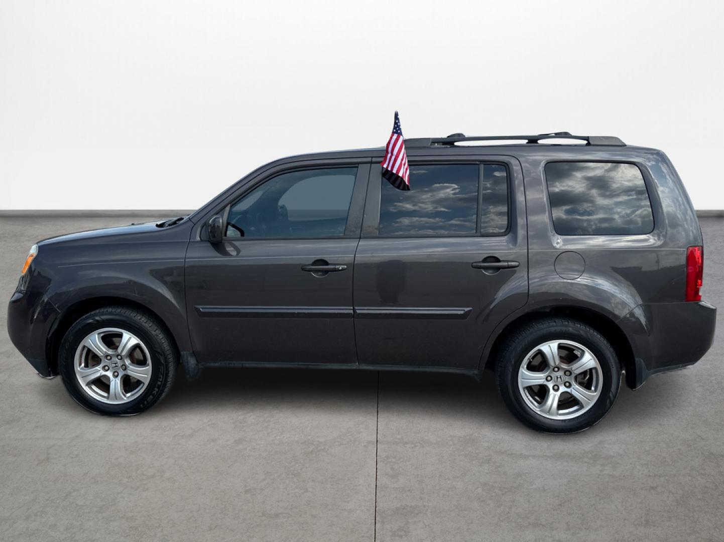 2013 Honda Pilot EX 2WD 5-Spd AT (5FNYF3H45DB) with an 3.5L V6 SOHC 24V engine, 5-Speed Automatic transmission, located at 16710 Clay Rd., Houston, TX, 77084, (281) 859-7900, 29.834864, -95.656166 - Photo#7