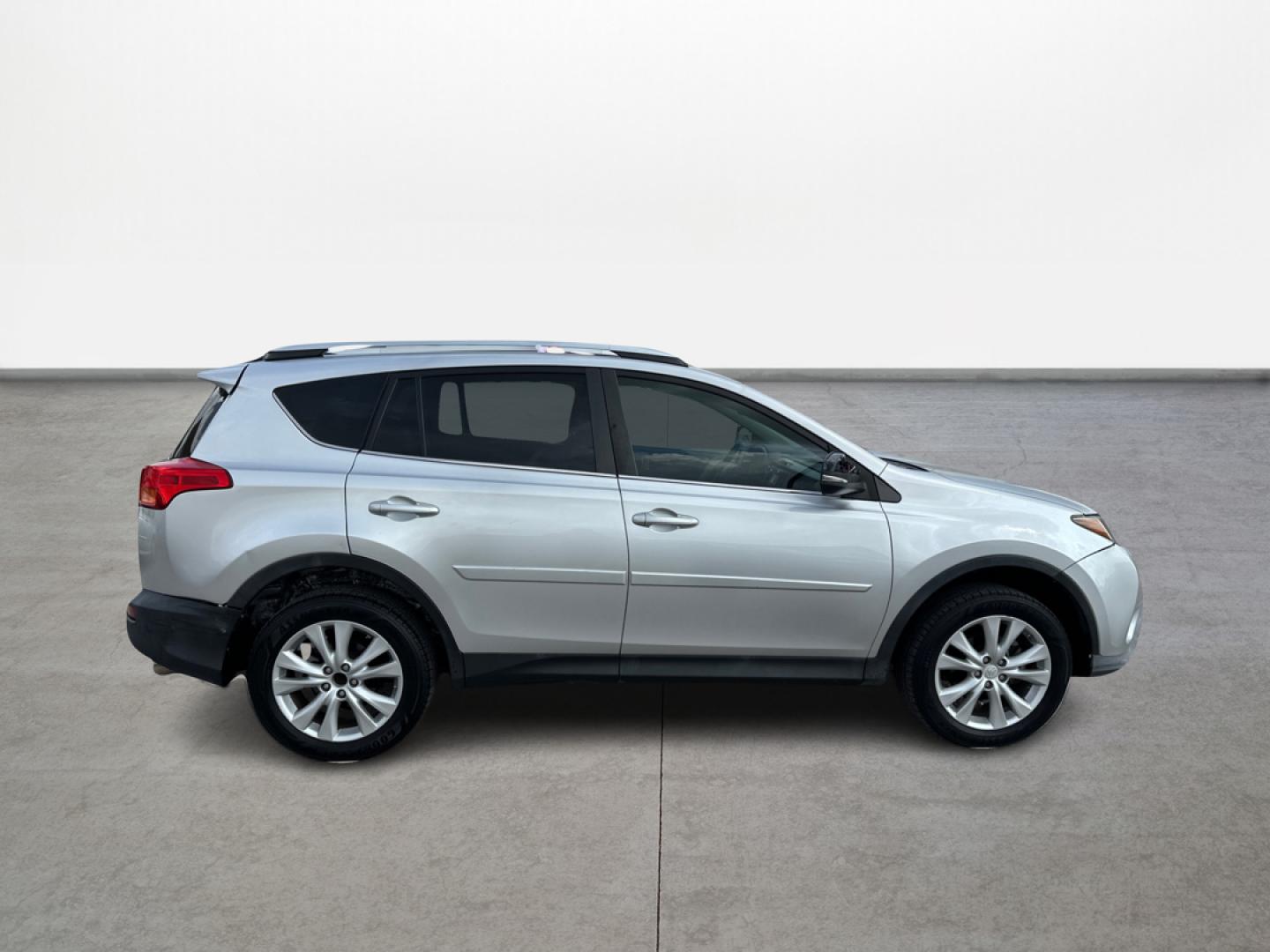 2013 Toyota RAV4 Limited AWD (2T3YFREV9DW) with an 2.5L L4 DOHC 16V engine, 6-Speed Automatic transmission, located at 16710 Clay Rd., Houston, TX, 77084, (281) 859-7900, 29.834864, -95.656166 - Photo#3