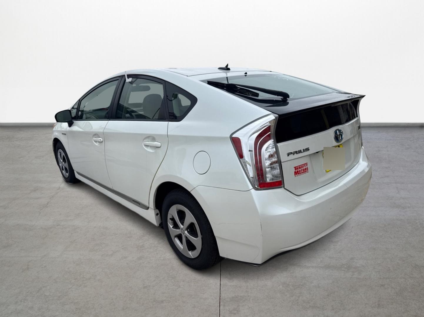 2015 Toyota Prius Four (JTDKN3DU7F0) with an 1.8L L4 DOHC 16V HYBRID engine, Continuously Variable Transmission transmission, located at 16710 Clay Rd., Houston, TX, 77084, (281) 859-7900, 29.834864, -95.656166 - Photo#5