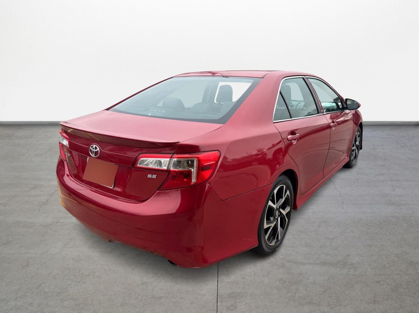 2014 Toyota Camry SE (4T1BF1FK6EU) with an 2.5L L4 DOHC 16V engine, 6-Speed Automatic transmission, located at 16710 Clay Rd., Houston, TX, 77084, (281) 859-7900, 29.834864, -95.656166 - Photo#0