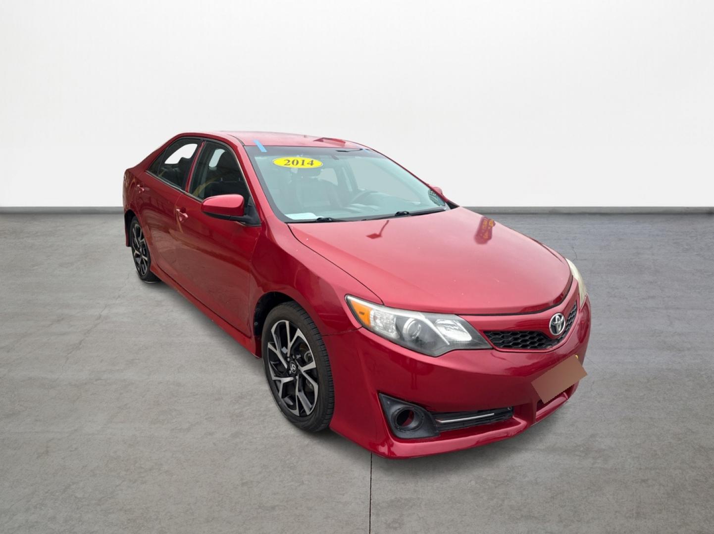 2014 Toyota Camry SE (4T1BF1FK6EU) with an 2.5L L4 DOHC 16V engine, 6-Speed Automatic transmission, located at 16710 Clay Rd., Houston, TX, 77084, (281) 859-7900, 29.834864, -95.656166 - Photo#6