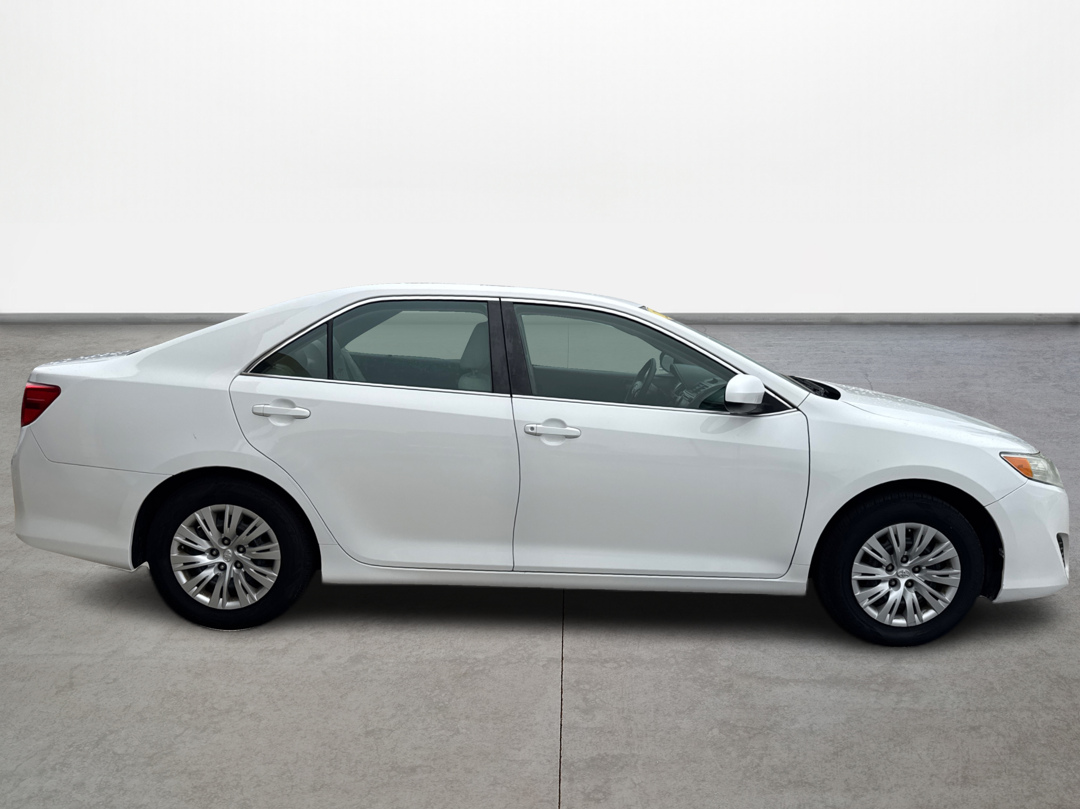 photo of 2014 Toyota Camry SE