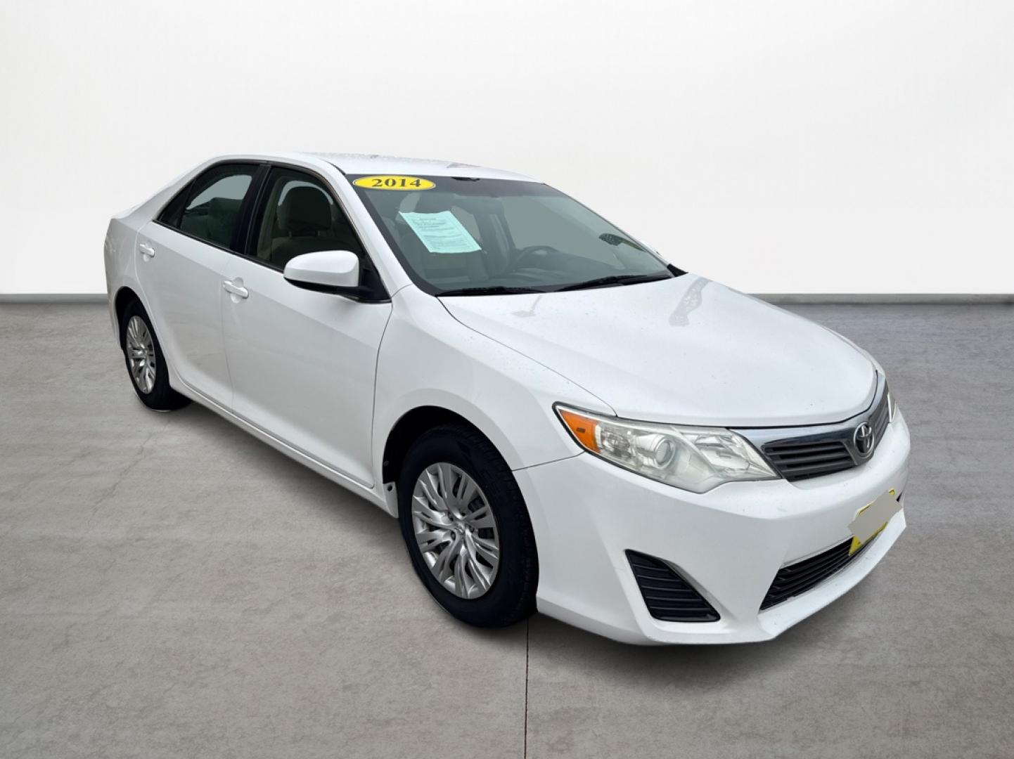2014 Toyota Camry SE (4T1BF1FK8EU) with an 2.5L L4 DOHC 16V engine, 6-Speed Automatic transmission, located at 16710 Clay Rd., Houston, TX, 77084, (281) 859-7900, 29.834864, -95.656166 - Photo#7