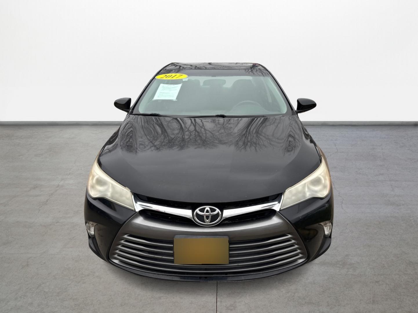 2017 Toyota Camry SE (4T1BF1FK8HU) with an 2.5L L4 DOHC 16V engine, 6A transmission, located at 16710 Clay Rd., Houston, TX, 77084, (281) 859-7900, 29.834864, -95.656166 - Photo#6