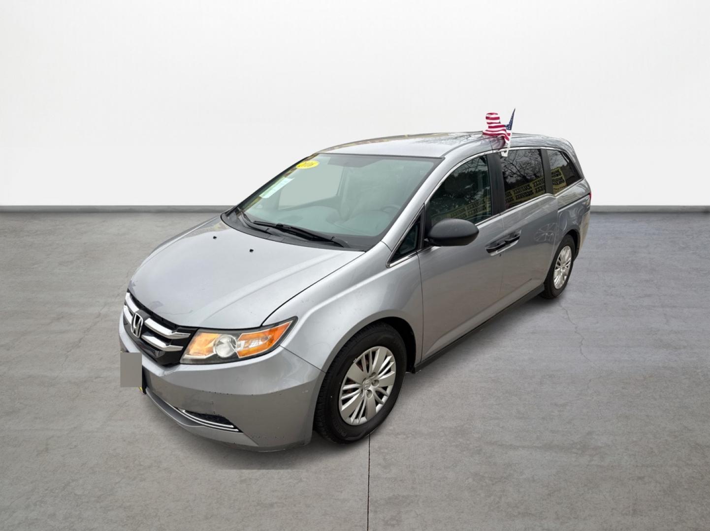 2016 Honda Odyssey LX (5FNRL5H26GB) with an 3.5L V6 SOHC 24V engine, 6A transmission, located at 16710 Clay Rd., Houston, TX, 77084, (281) 859-7900, 29.834864, -95.656166 - Photo#4