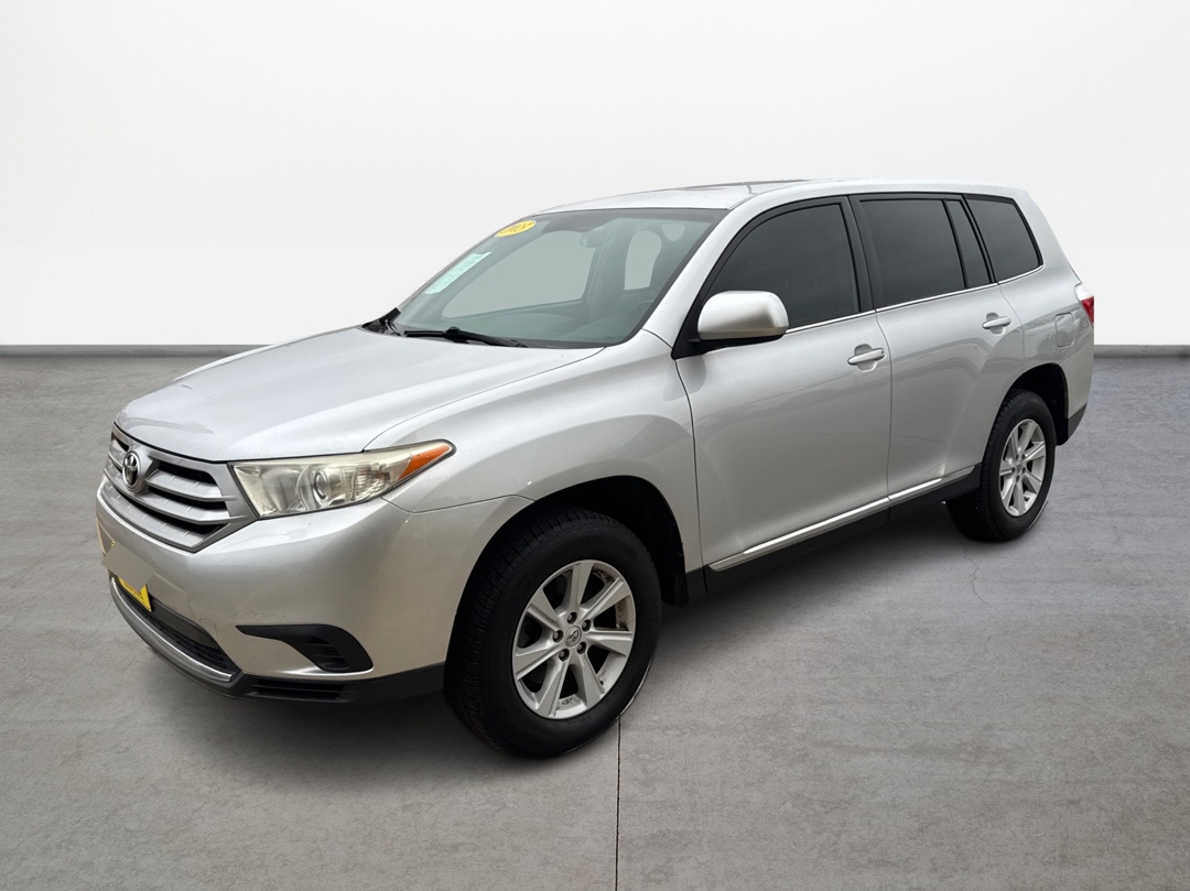 photo of 2013 Toyota Highlander Base 2WD I4