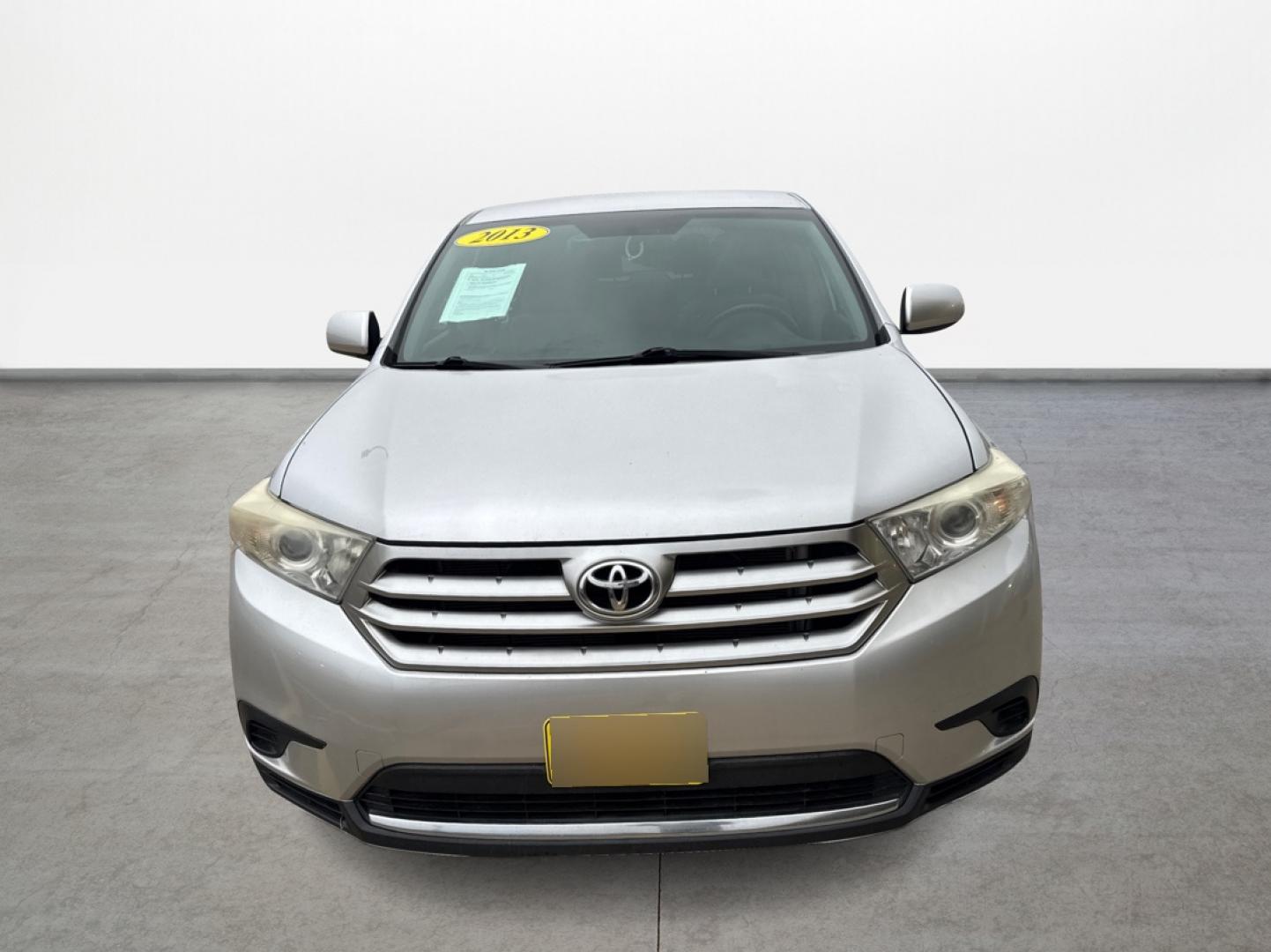 2013 Toyota Highlander Base 2WD I4 (5TDZA3EH4DS) with an 2.7L L4 DOHC 16V engine, 5-Speed Automatic transmission, located at 16710 Clay Rd., Houston, TX, 77084, (281) 859-7900, 29.834864, -95.656166 - Photo#1