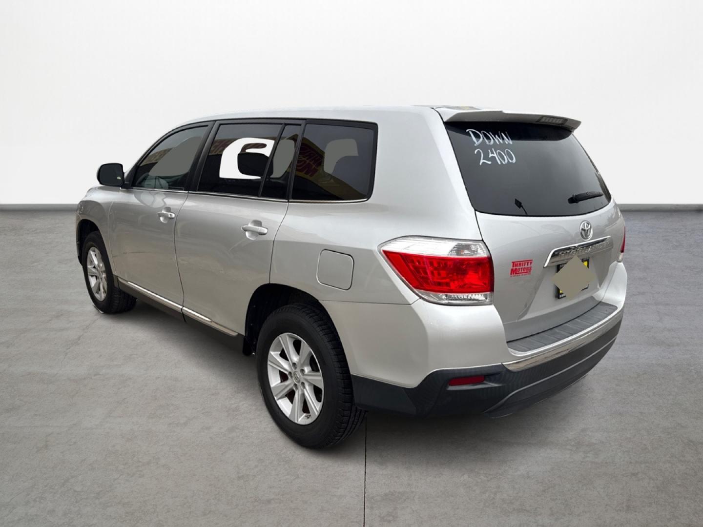 2013 Toyota Highlander Base 2WD I4 (5TDZA3EH4DS) with an 2.7L L4 DOHC 16V engine, 5-Speed Automatic transmission, located at 16710 Clay Rd., Houston, TX, 77084, (281) 859-7900, 29.834864, -95.656166 - Photo#6