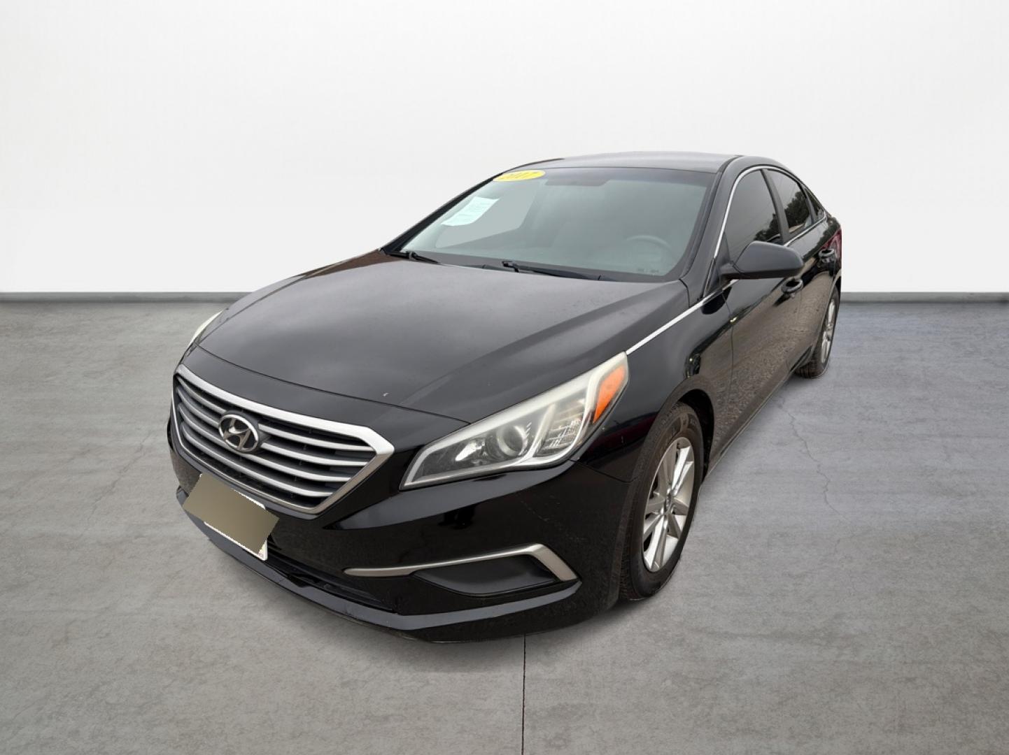 2017 Hyundai Sonata SE (5NPE24AF8HH) with an 2.4L L4 DOHC 16V engine, 7A transmission, located at 16710 Clay Rd., Houston, TX, 77084, (281) 859-7900, 29.834864, -95.656166 - Photo#7