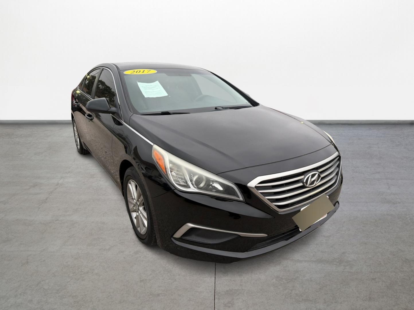 2017 Hyundai Sonata SE (5NPE24AF8HH) with an 2.4L L4 DOHC 16V engine, 7A transmission, located at 16710 Clay Rd., Houston, TX, 77084, (281) 859-7900, 29.834864, -95.656166 - Photo#10