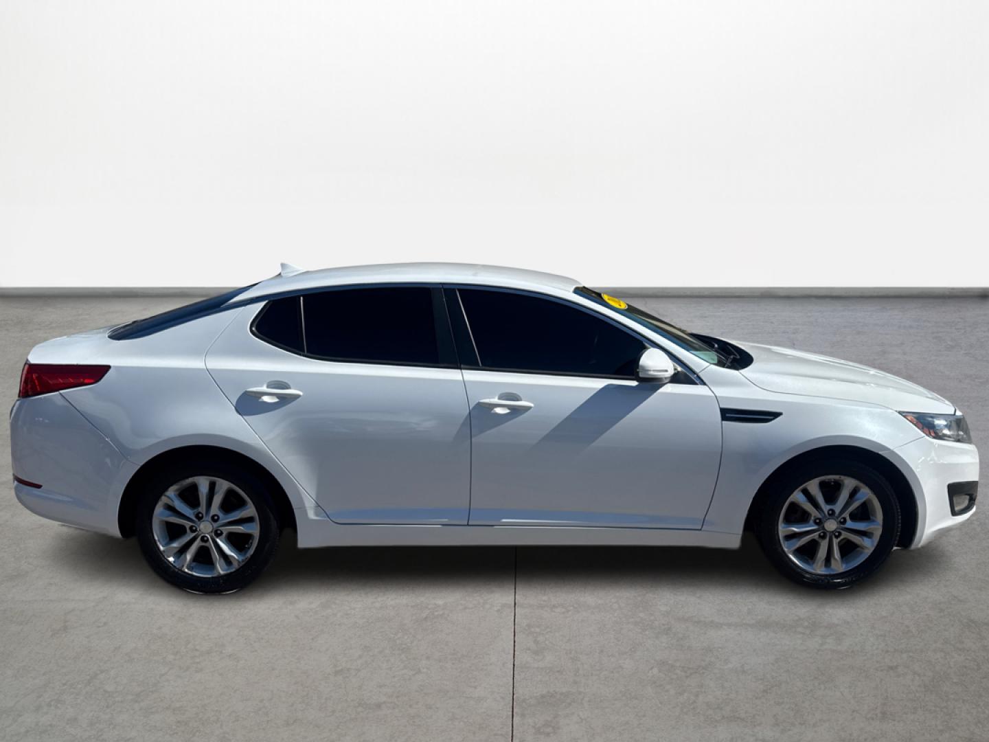 2013 Kia Optima LX MT (5XXGM4A73DG) with an 2.4L L4 DOHC 16V engine, 5-Speed Manual transmission, located at 16710 Clay Rd., Houston, TX, 77084, (281) 859-7900, 29.834864, -95.656166 - Photo#3