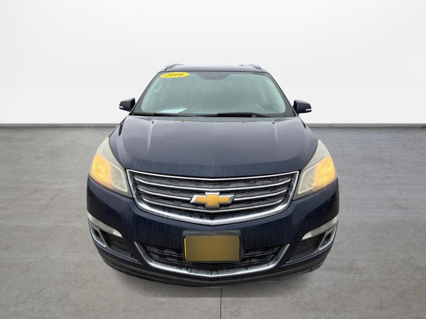 2016 Chevrolet Traverse 2LT FWD (1GNKRHKD9GJ) with an 3.6L V6 DOHC 24V engine, 6-Speed Automatic transmission, located at 16710 Clay Rd., Houston, TX, 77084, (281) 859-7900, 29.834864, -95.656166 - Photo#1