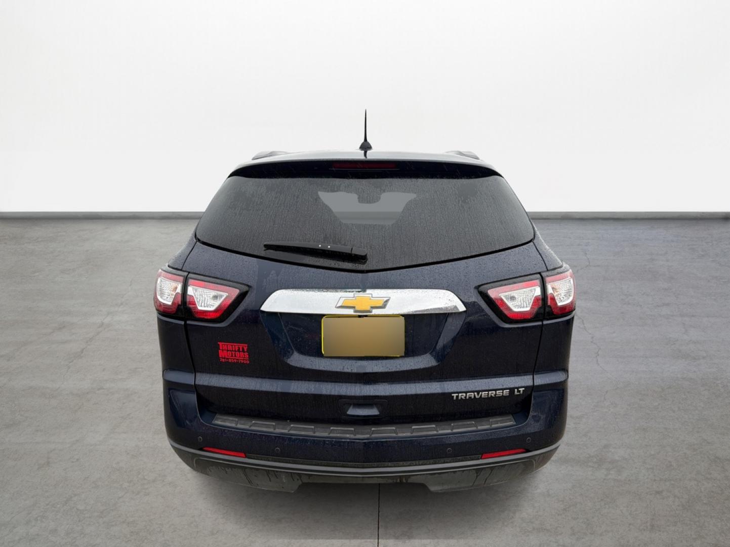 2016 Chevrolet Traverse 2LT FWD (1GNKRHKD9GJ) with an 3.6L V6 DOHC 24V engine, 6-Speed Automatic transmission, located at 16710 Clay Rd., Houston, TX, 77084, (281) 859-7900, 29.834864, -95.656166 - Photo#5