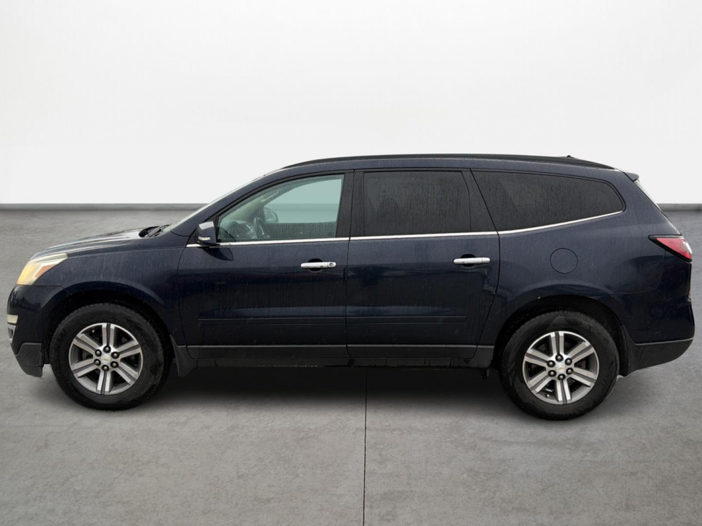 2016 Chevrolet Traverse 2LT FWD (1GNKRHKD9GJ) with an 3.6L V6 DOHC 24V engine, 6-Speed Automatic transmission, located at 16710 Clay Rd., Houston, TX, 77084, (281) 859-7900, 29.834864, -95.656166 - Photo#7