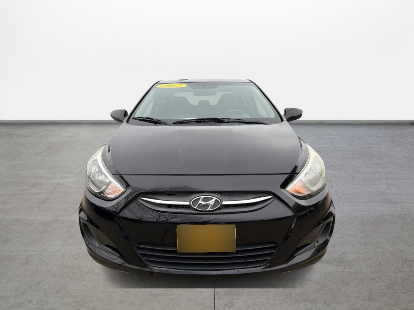 2017 Hyundai Accent SE 4-Door 6M (KMHCT4AE7HU) with an 1.6L L4 DOHC 16V engine, 6M transmission, located at 16710 Clay Rd., Houston, TX, 77084, (281) 859-7900, 29.834864, -95.656166 - Photo#1