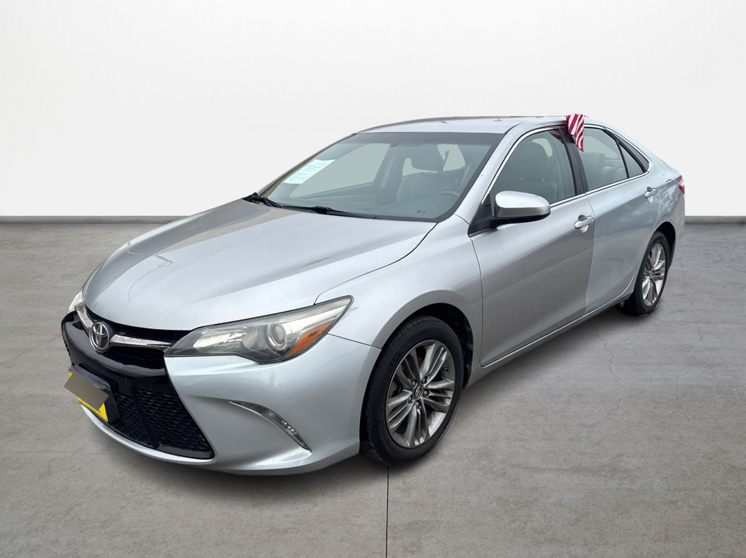 photo of 2015 Toyota Camry SE
