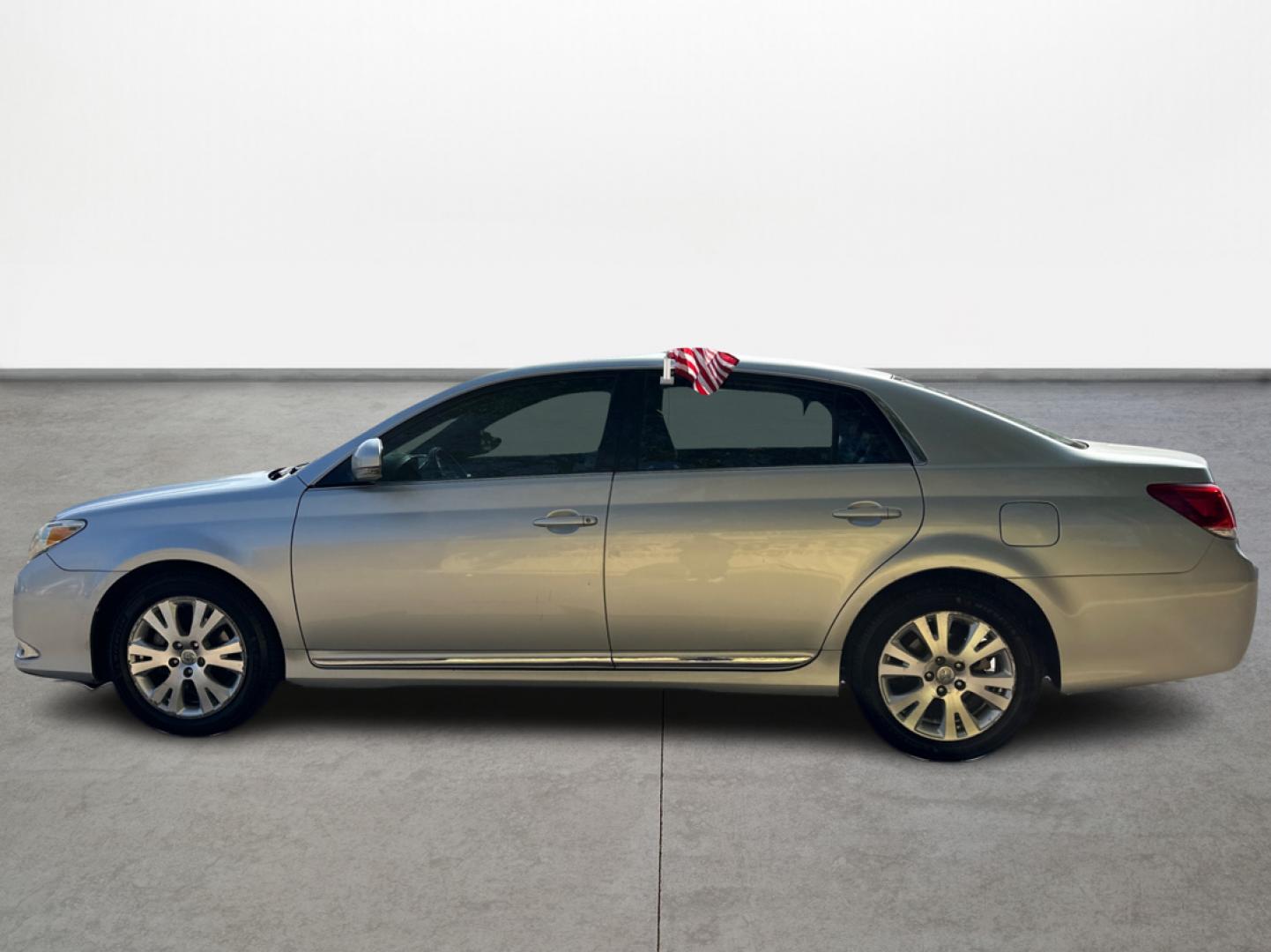 2011 Toyota Avalon Base (4T1BK3DB8BU) with an 3.5L V6 DOHC 24V engine, 6-Speed Automatic transmission, located at 16710 Clay Rd., Houston, TX, 77084, (281) 859-7900, 29.834864, -95.656166 - Photo#7