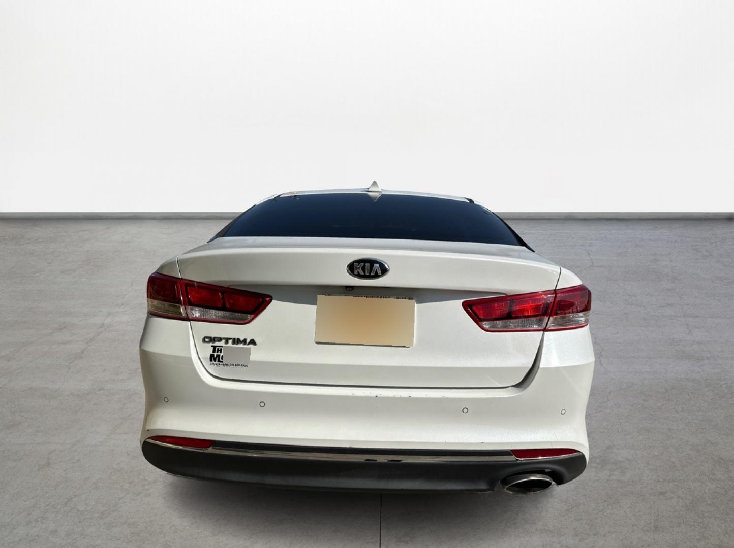 2018 Kia Optima LX (5XXGT4L34JG) with an 2.4L L4 DOHC 16V engine, 6A transmission, located at 16710 Clay Rd., Houston, TX, 77084, (281) 859-7900, 29.834864, -95.656166 - Photo#5