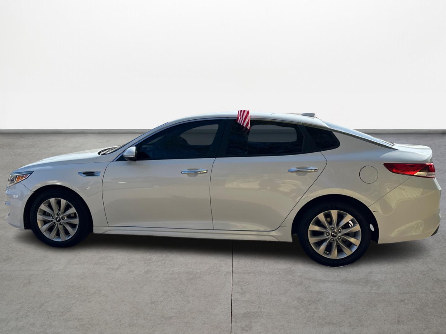 2018 Kia Optima LX (5XXGT4L34JG) with an 2.4L L4 DOHC 16V engine, 6A transmission, located at 16710 Clay Rd., Houston, TX, 77084, (281) 859-7900, 29.834864, -95.656166 - Photo#7