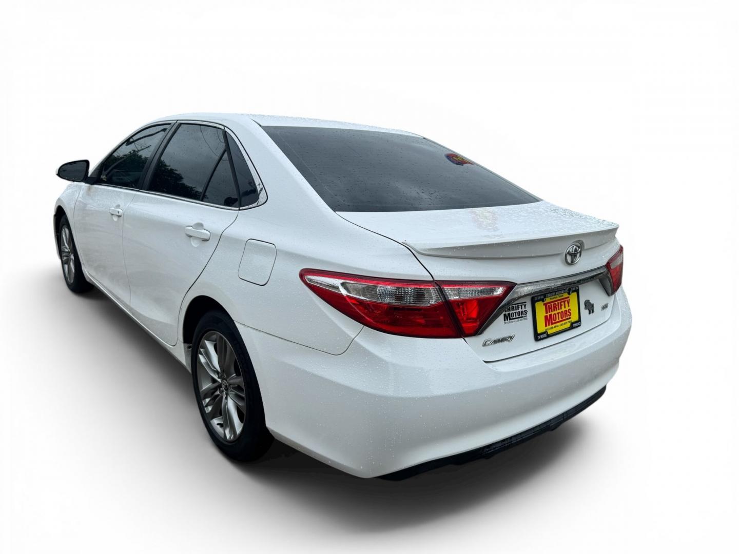2016 Toyota Camry SE (4T1BF1FK3GU) with an 2.5L L4 DOHC 16V engine, 6-Speed Automatic transmission, located at 16710 Clay Rd., Houston, TX, 77084, (281) 859-7900, 29.834864, -95.656166- Photo#11